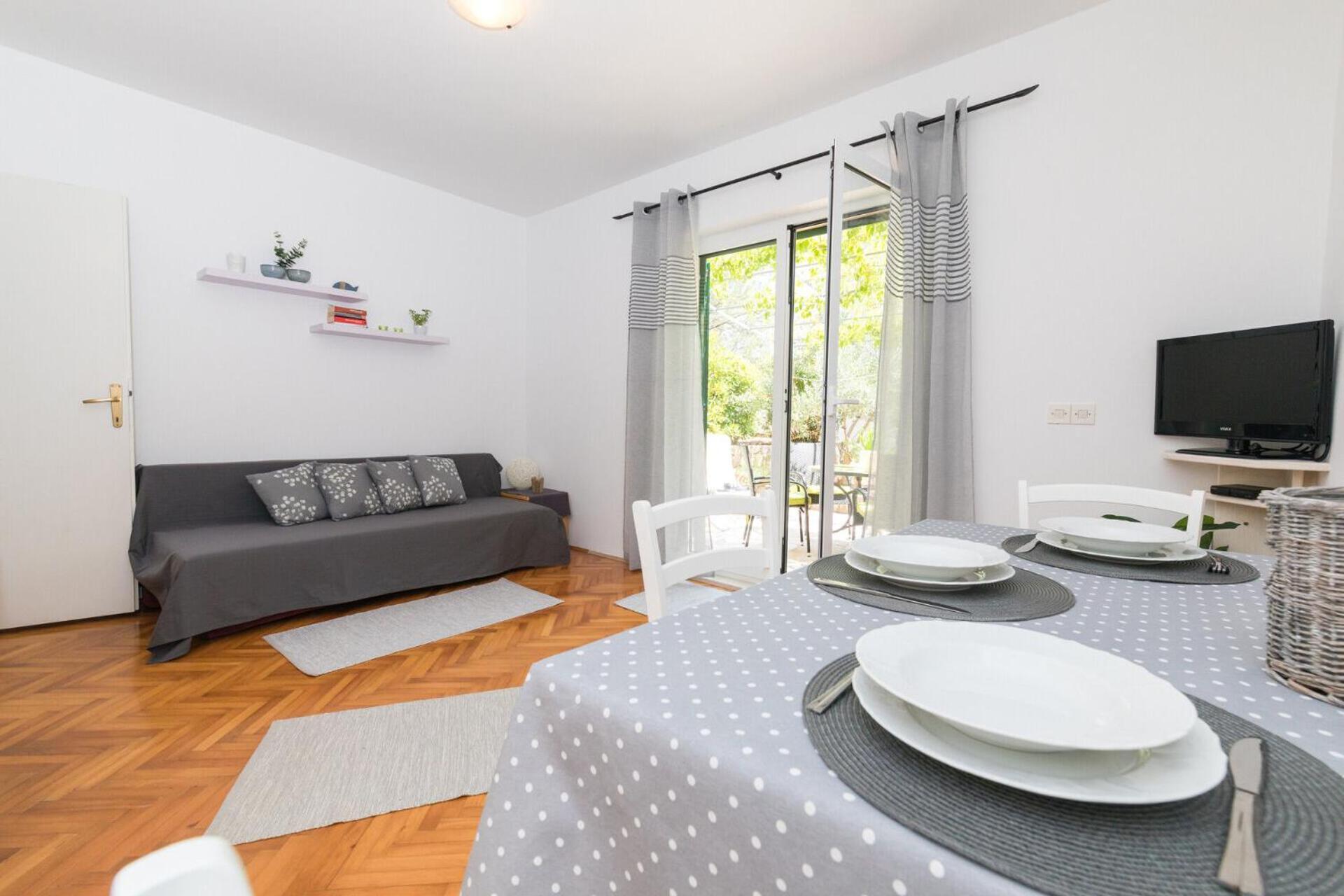 Apartments Seric Vrboska Exterior photo